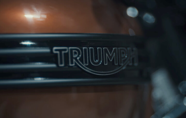 Triumph Bonneville Fuel Tank Phil Green - Dapper Bonnie Triumph