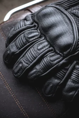 Retro Motorcycle Gloves - Black Goldtop Predator