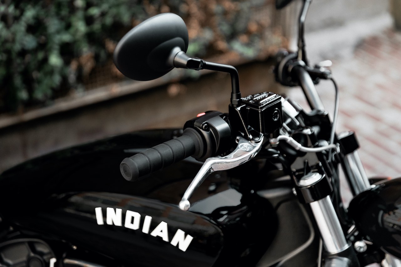 Handlebar and Tank - Indian-Scout Bobber Sixty