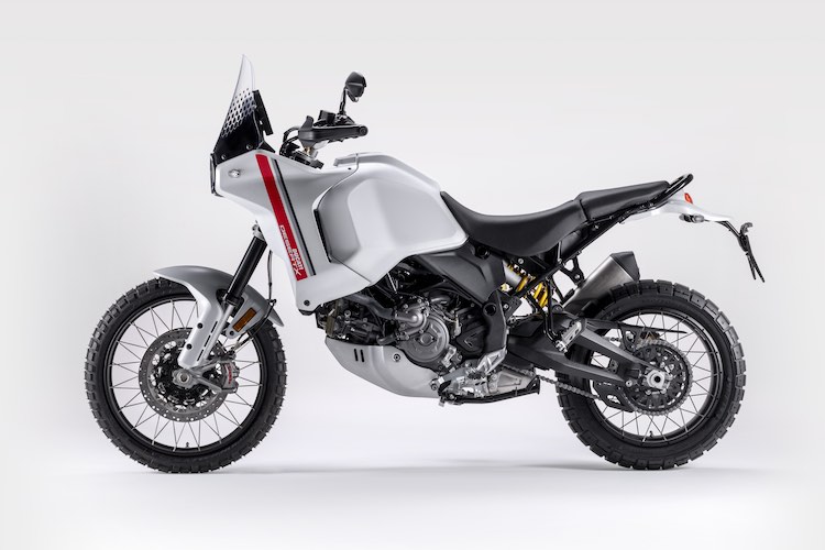 Ducati DesertX Neo-Adventure MY22 Studio