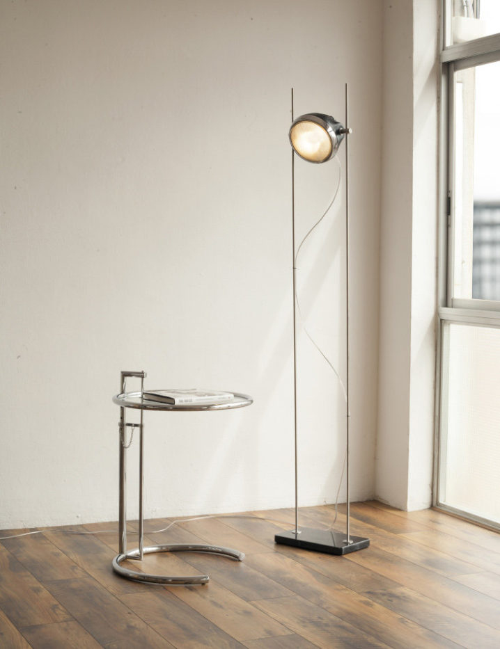 Halley R-Lamp next to coffee table