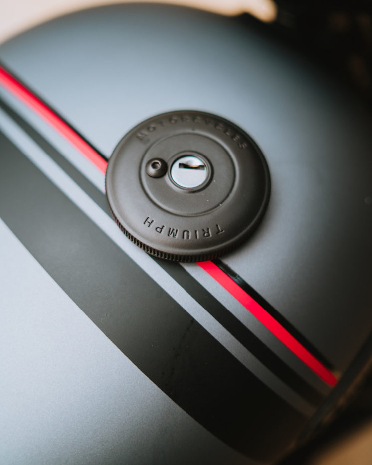 Pinstripe tank finish on the Bonneville T120 Custom by Kicker, South Africa - Image: Dirhan Bester
