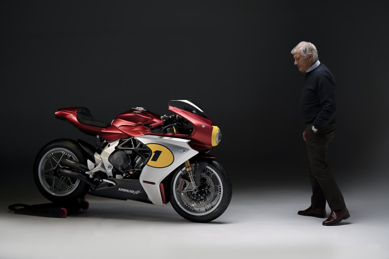 MV Agusta Superveloce 1000 Combines Technology, Style & Performance -  Roadracing World Magazine