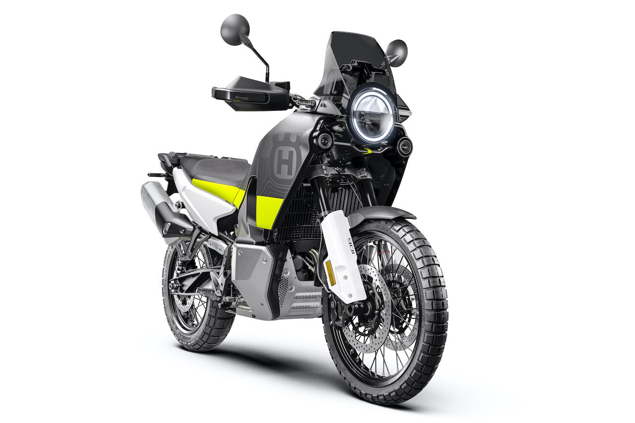 Husqvarna Norden 901 studio front right angle