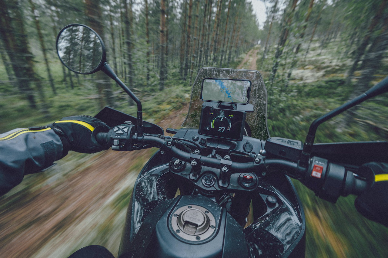 Husqvarna Norden 901 Cockpit with TFT Screen