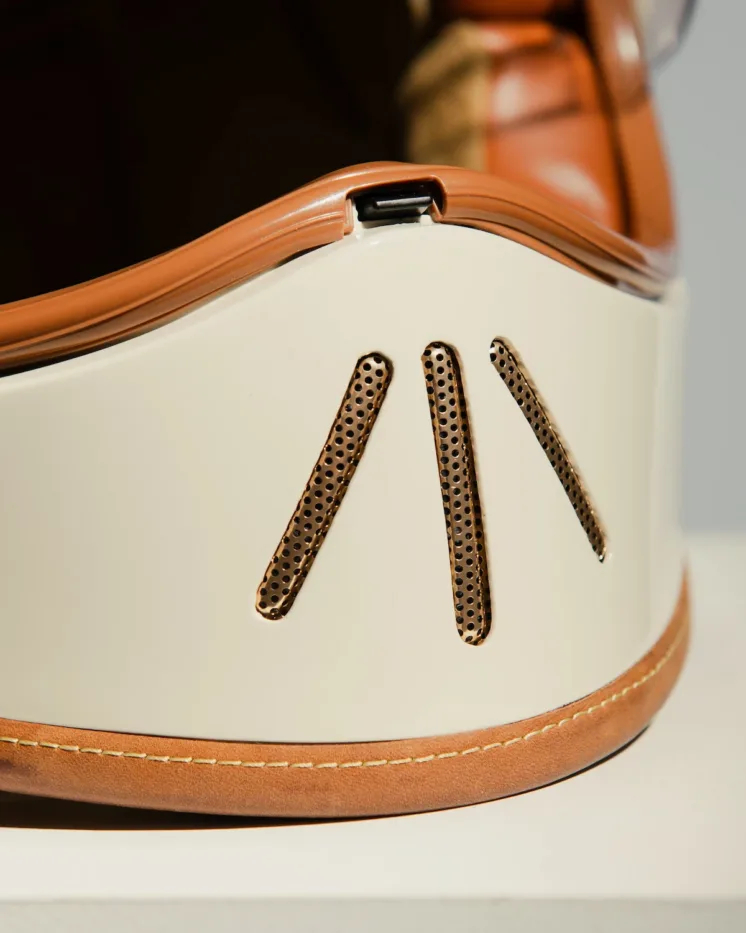 Hedon Psilo Explorer: The ADV Helmet Reimagined 14 Chin bar ventilation ports Ivory