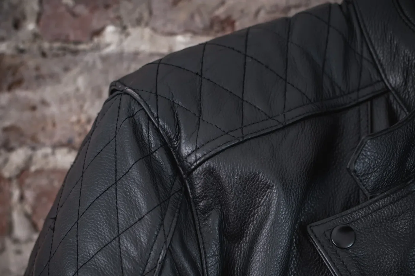 Pando Moto Twin Leather Jacket Review - Road Tested over 620 miles: Looks and Excellent Performance 12 Diamond-stitched shoulder and upper-arm panels