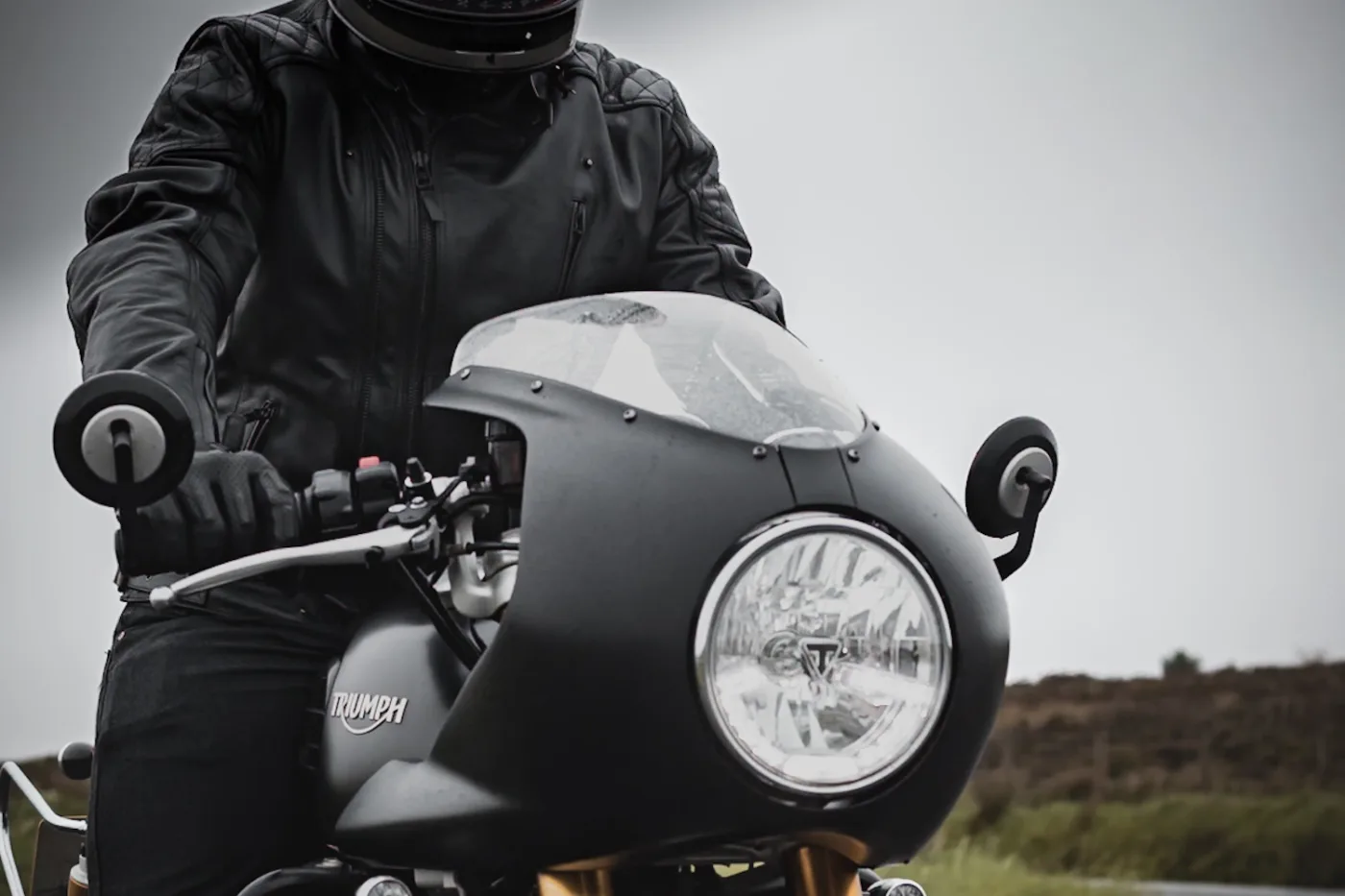 Pando Moto Twin Leather Jacket Review - Road Tested over 620 miles: Looks and Excellent Performance 17 Nate Kwarteng on his Triumph Thruxton 1200 R wearing the Pando Moto Twin Leather motorcycle jacket