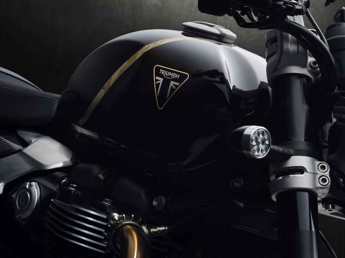 Bought Not Built: Speed Twin TFC - Triumph's Fifth Factory Custom 18 Speed Twin TFC Indicators