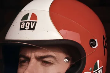 1975 Giacomo Agostini wearing the original AGV X3000