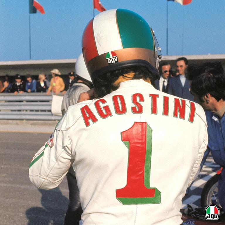 How a Grand Prix World Champion Helped Make Full-Face Motorcycle Helmets the Norm 28 1975 Giacomo Agostini wearing the original AGV X3000 and Dainese race suit