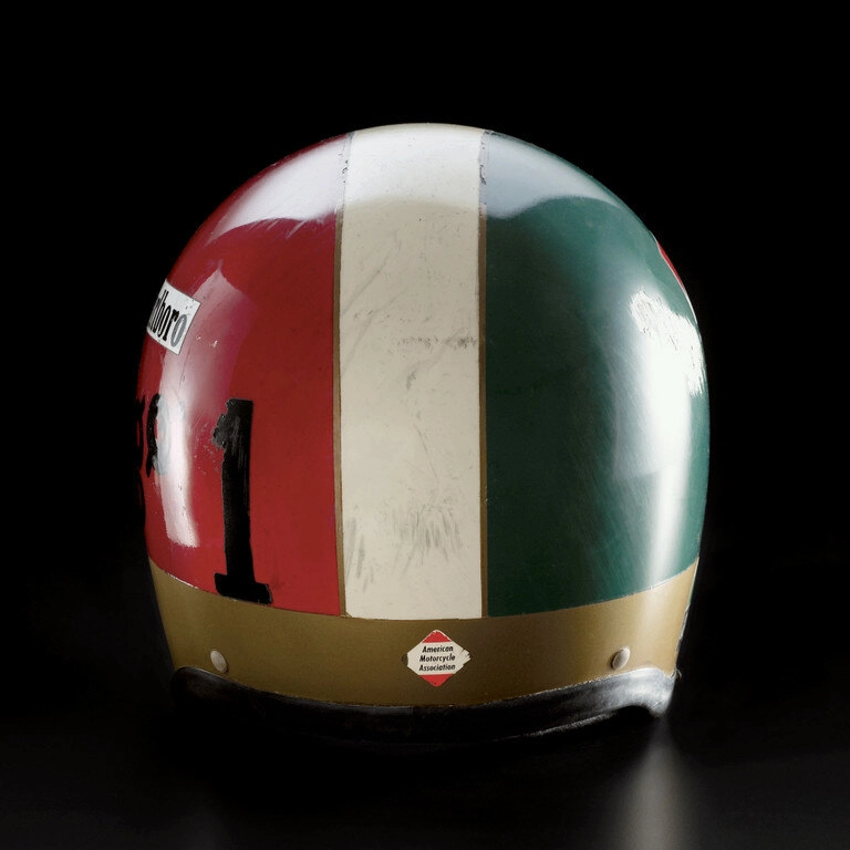 How a Grand Prix World Champion Helped Make Full-Face Motorcycle Helmets the Norm 31 1975 - Original AGV X3000 rear